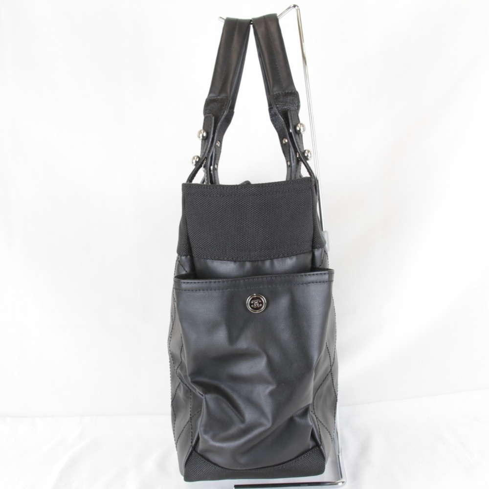 CHANEL Black Canvas Tote Bag - Picture 3 of 16